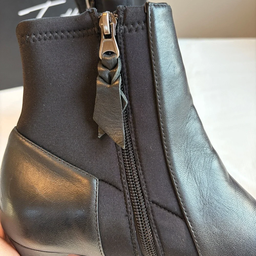Trotters Black Leather Ankle Booties with Side Zip Detail